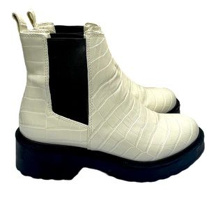 Steve Madden Tyclone White Croc Chelsea Boots